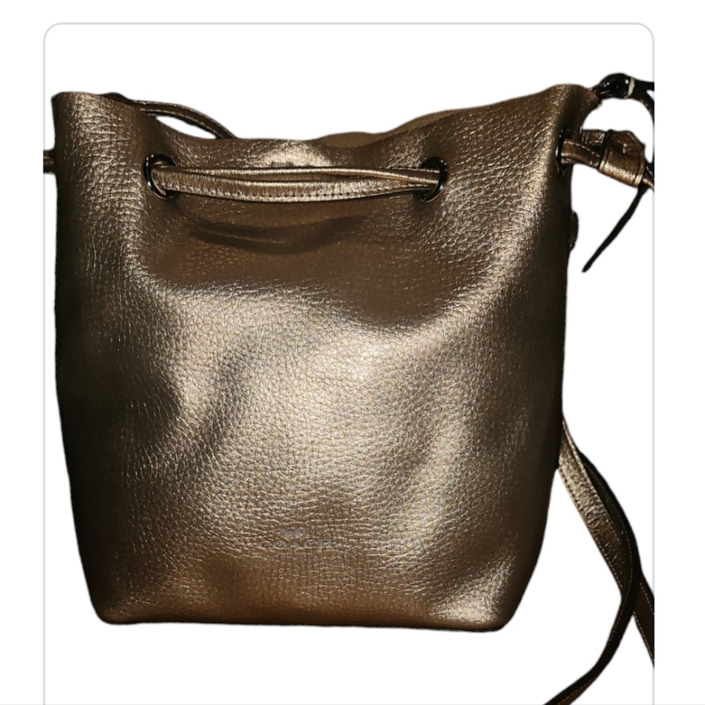 Coach gold crossbody / hobo bag H8"xW8.5 EUC depth 3.5". DISCOUNTED SHIPPING